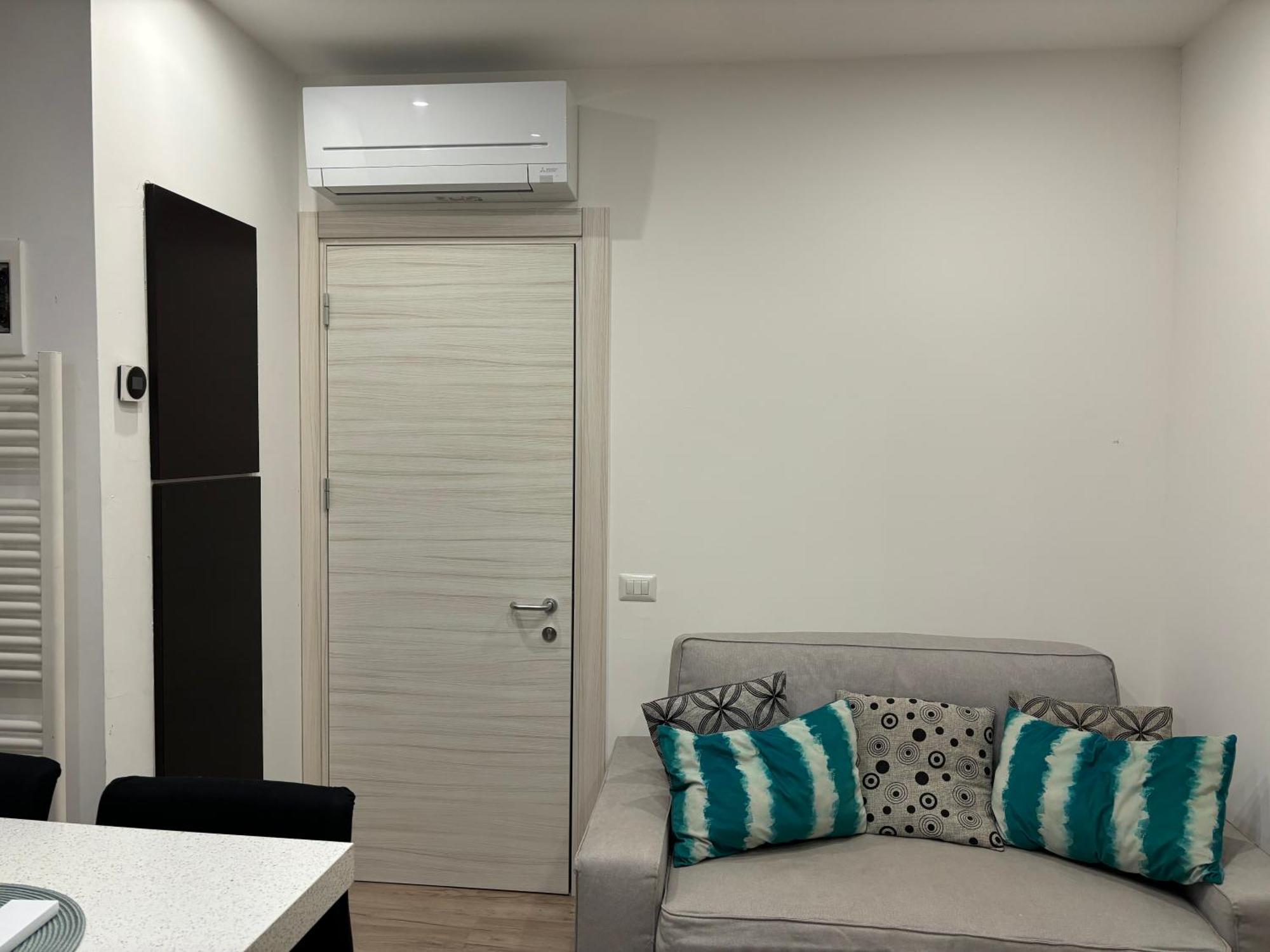 Royal Milano Linate Apartments Pantigliate ภายนอก รูปภาพ